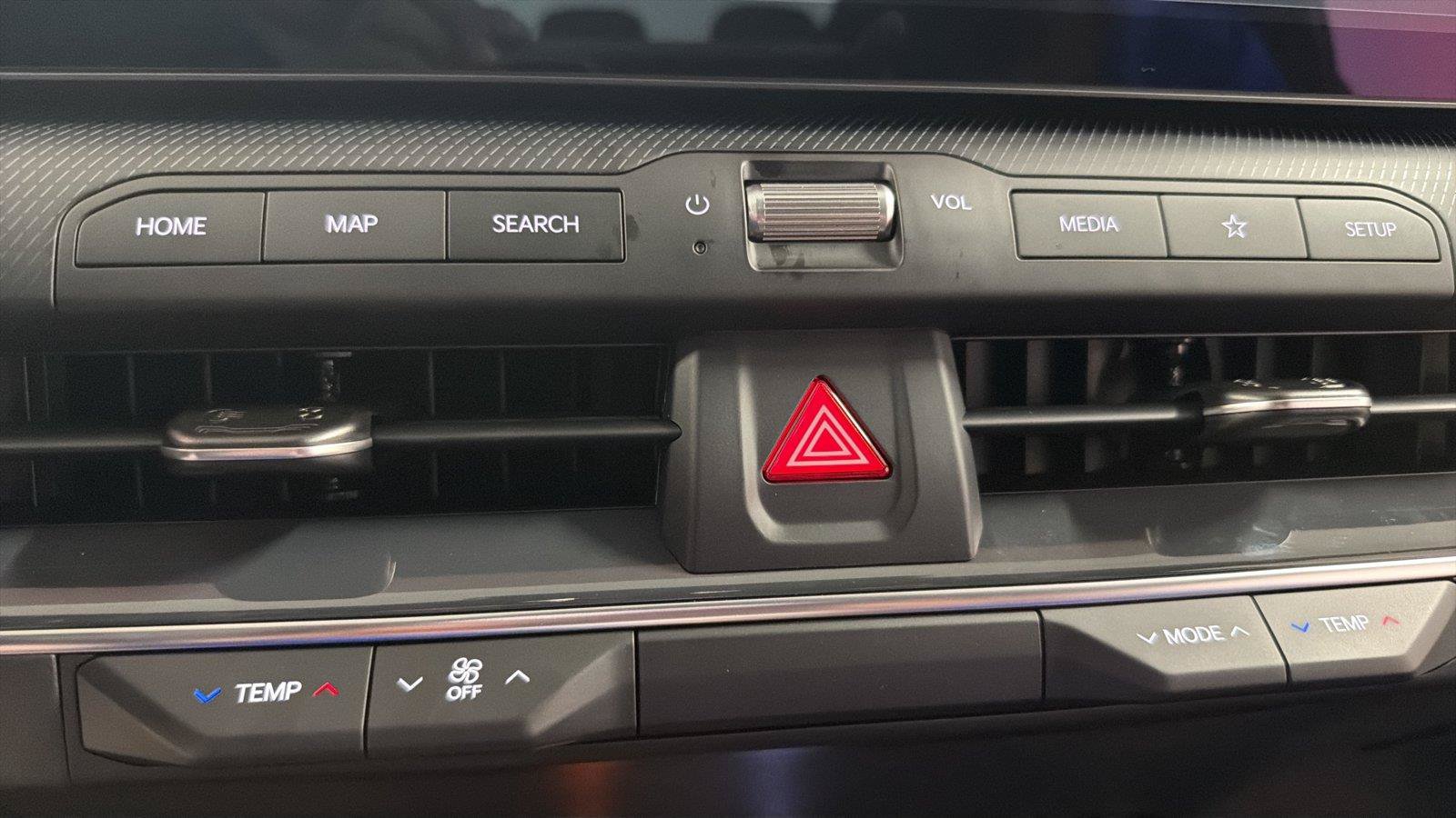 New 2026 Kia K4 GT-Line FWD image 18