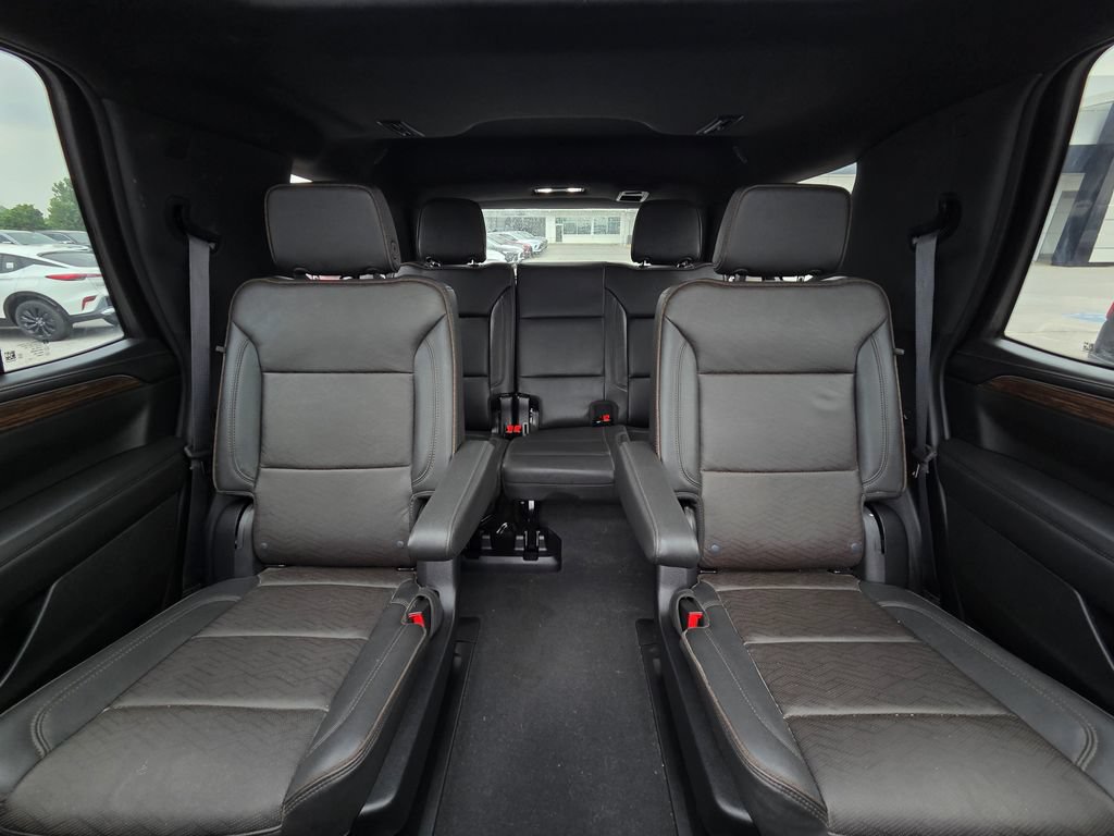 Used 2024 Chevrolet Tahoe High Country AWD/4WD image 30