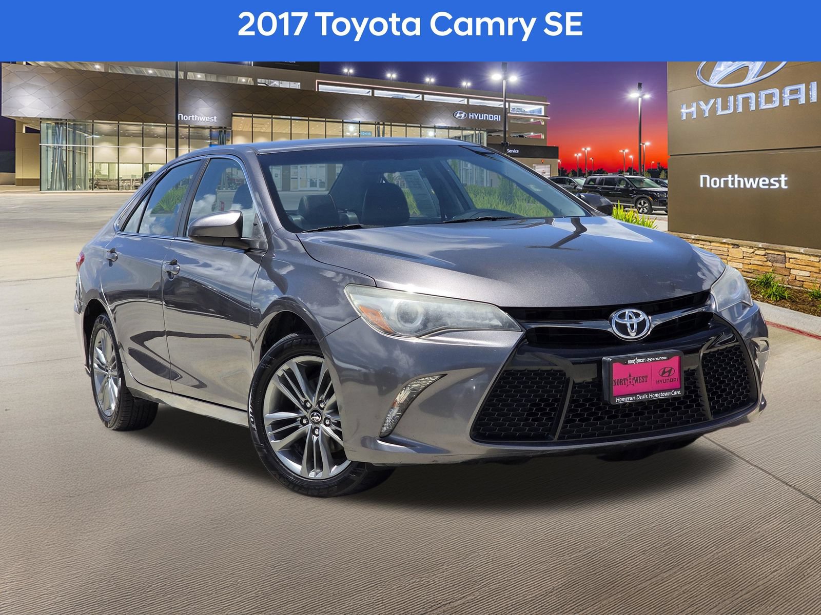 Used 2017 Toyota Camry SE FWD image 1