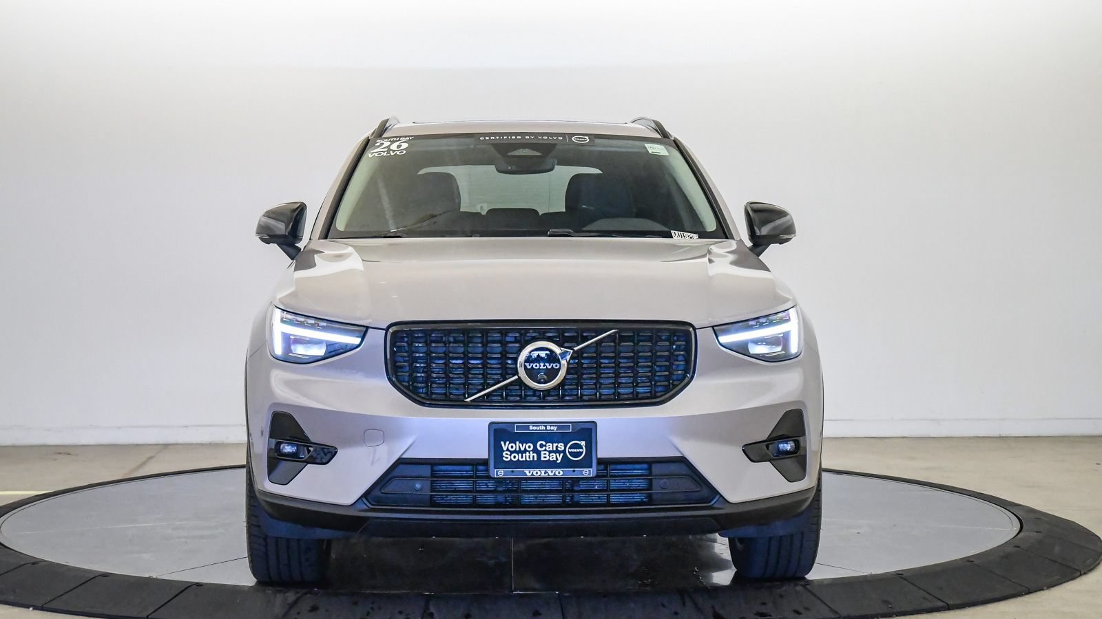 Certified 2026 Volvo XC40 B5 Plus AWD/4WD image 7