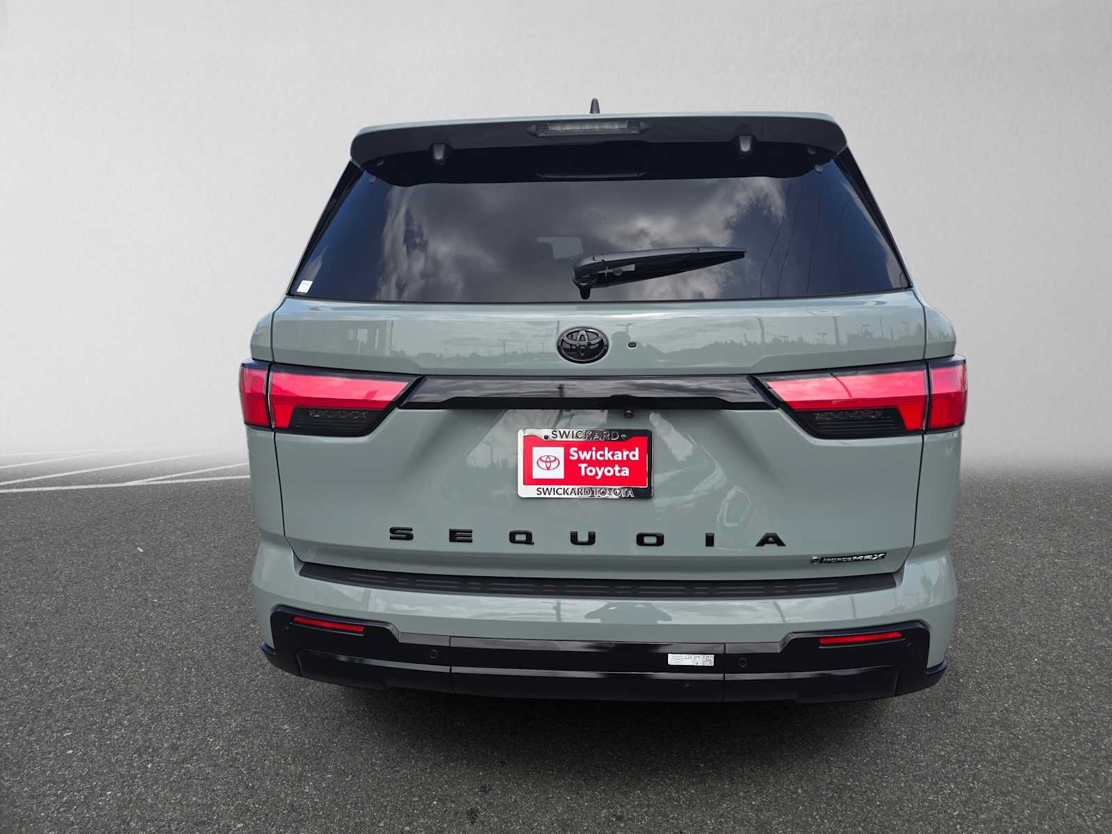 New 2026 Toyota Sequoia Platinum AWD/4WD image 4