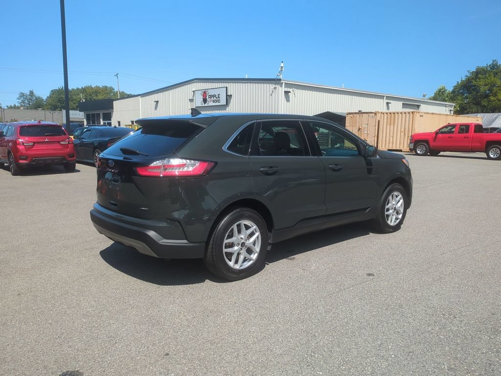 Used 2024 Ford Edge SEL AWD/4WD image 5