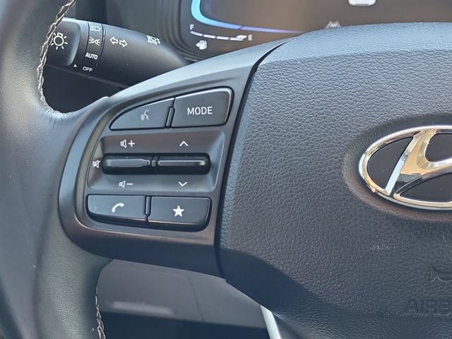 Used 2024 Hyundai Venue SEL FWD image 26