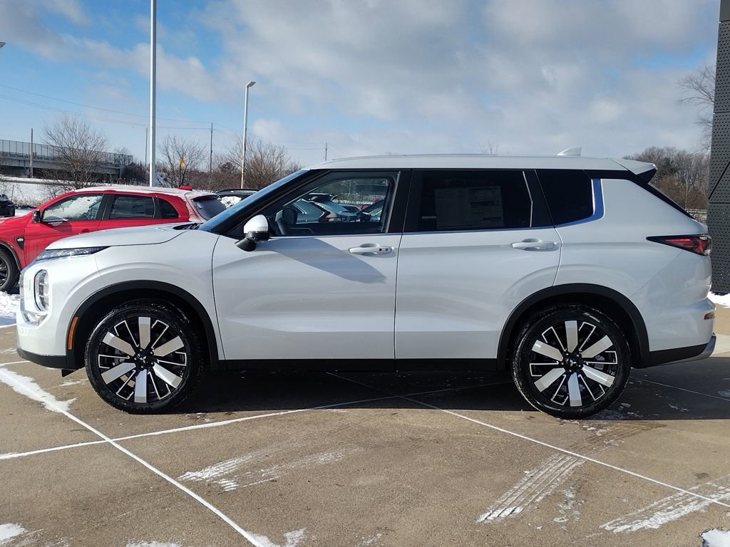 New 2026 Mitsubishi Outlander SE image 20