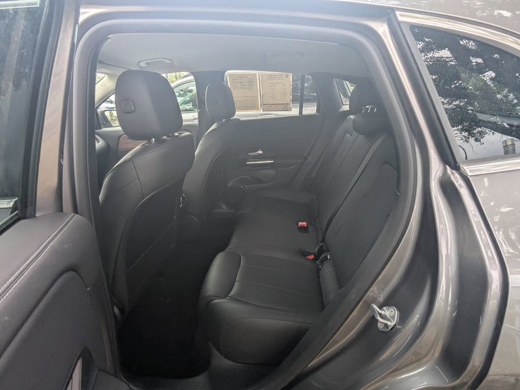 Certified 2022 Mercedes-Benz GLA 250 4MATIC w/ Premium Package Lite image 25