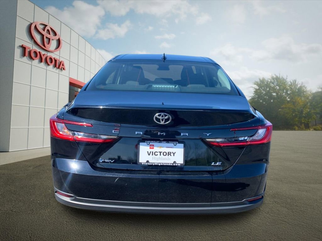 Used 2025 Toyota Camry LE FWD image 4