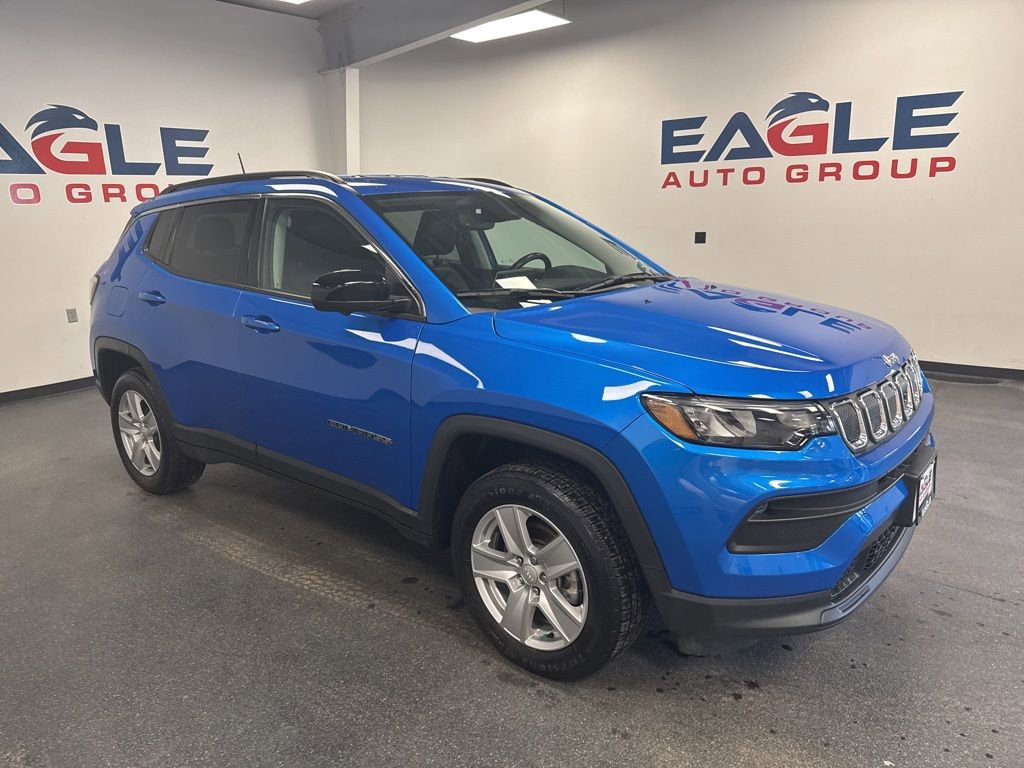 Used 2022 Jeep Compass Latitude w/ Convenience Group AWD/4WD image 1