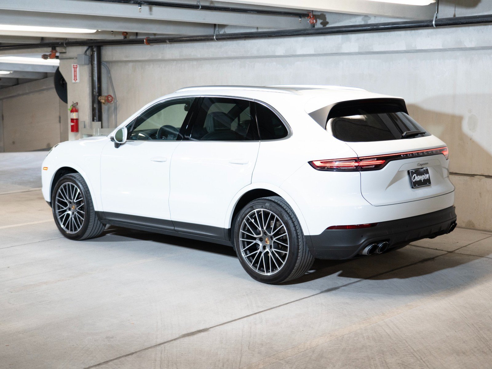 Certified 2023 Porsche Cayenne AWD/4WD image 3