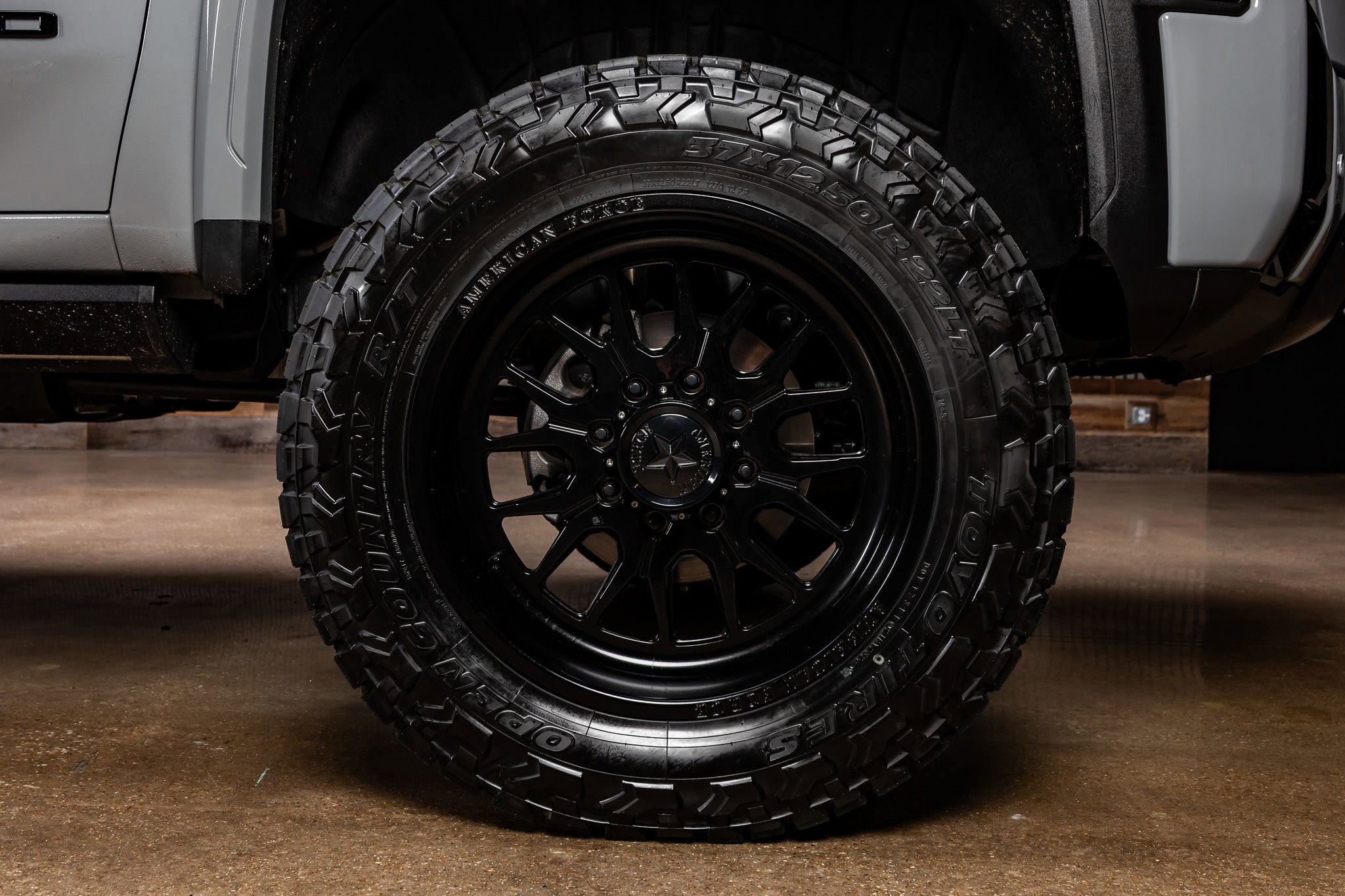 Used 2024 GMC Sierra 2500 AT4X image 12