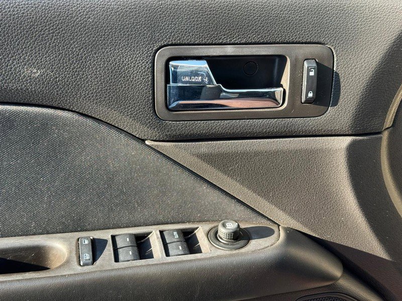 Used 2012 Ford Fusion SE image 19
