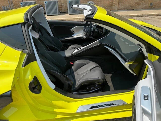 Used 2023 Chevrolet Corvette Stingray Premium Cpe w/ Z51 Performance Package image 13