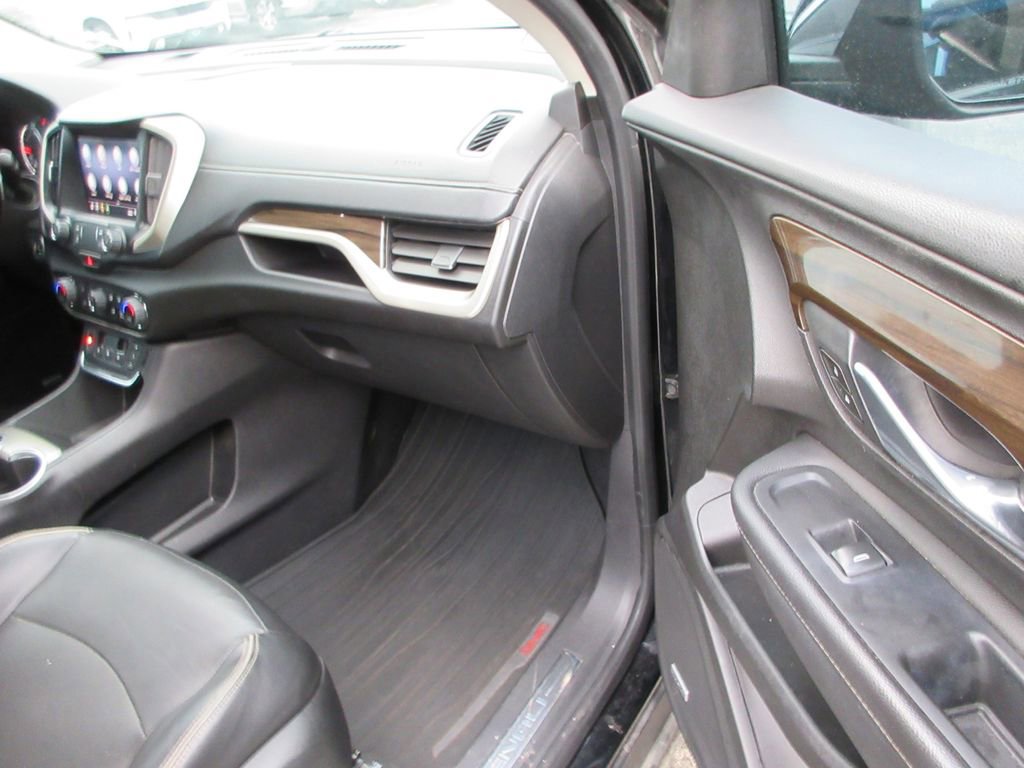 Certified 2020 GMC Terrain Denali w/ Denali Premium Package image 20