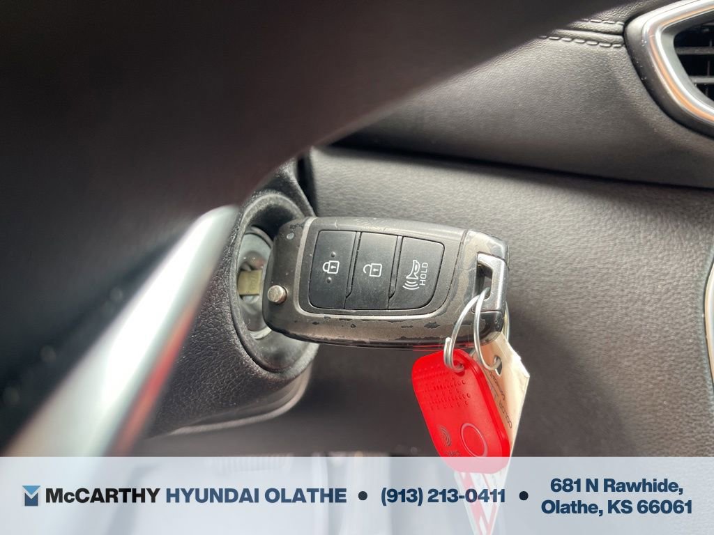 Used 2020 Hyundai Santa Fe SE image 28