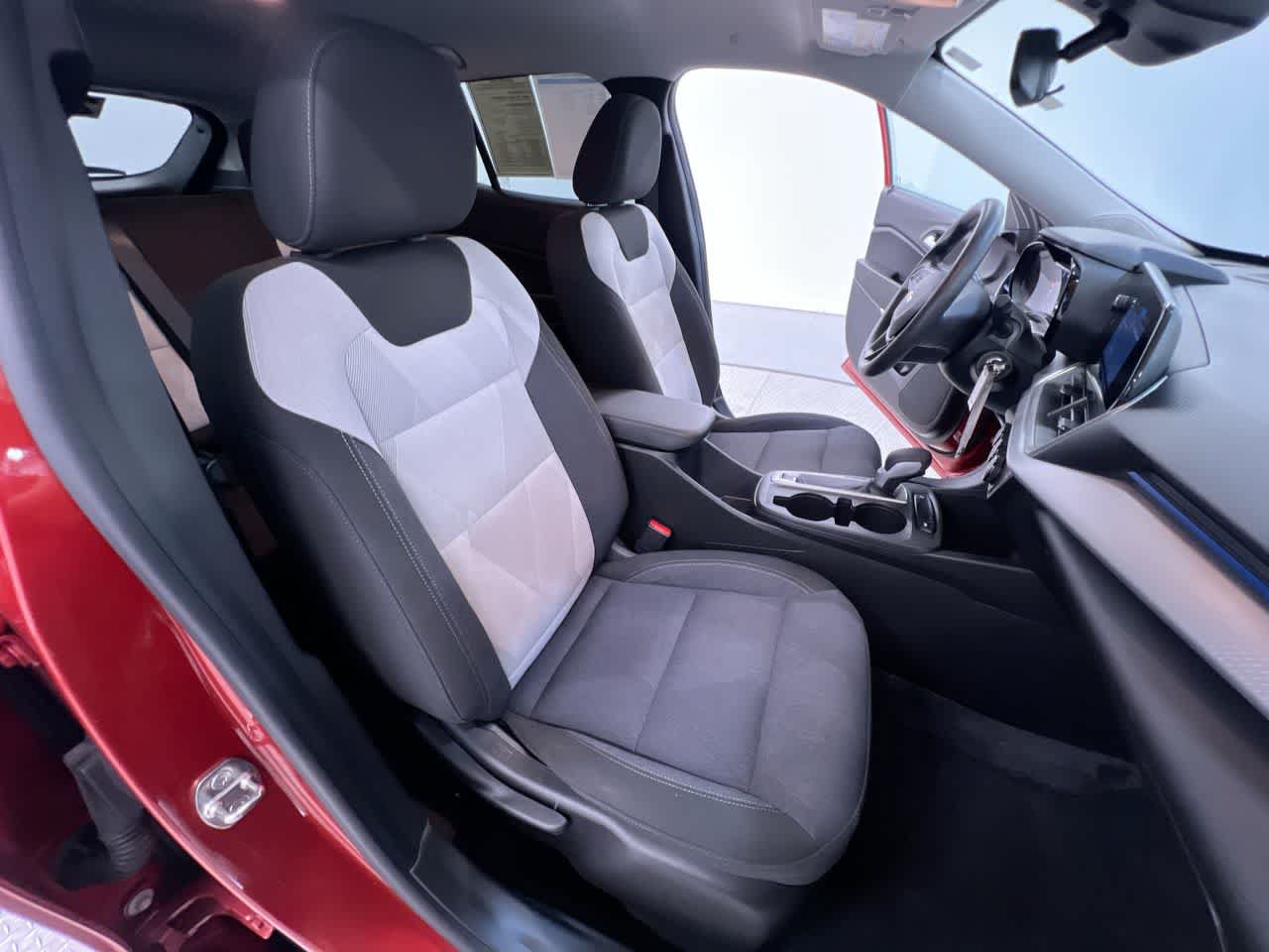 Used 2024 Chevrolet Trax LS w/ LS Convenience Package FWD image 35