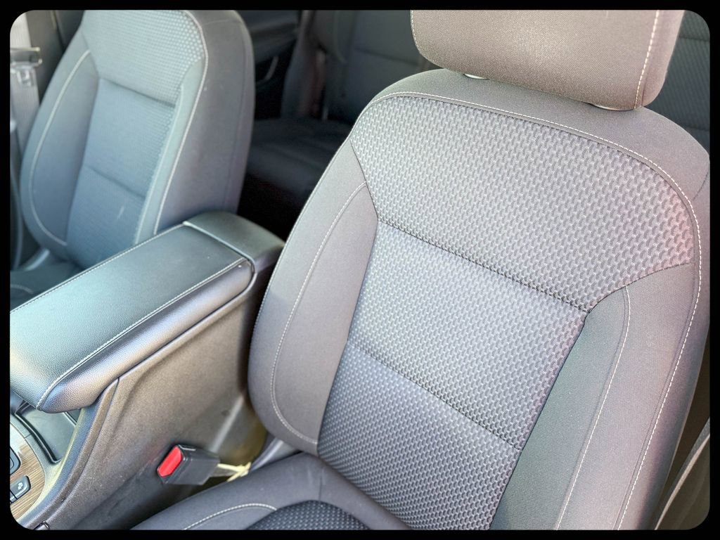 Used 2023 GMC Acadia SLE w/ Driver Convenience Package FWD image 24