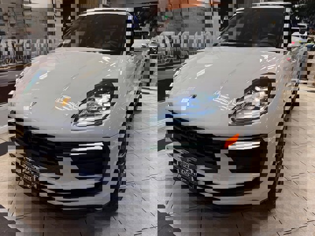 Used 2025 Porsche Macan image 25