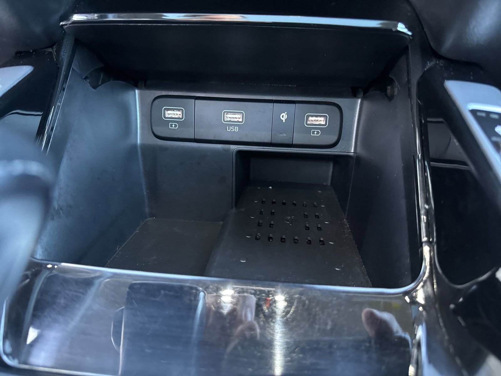 Used 2022 Kia Sorento SX image 26