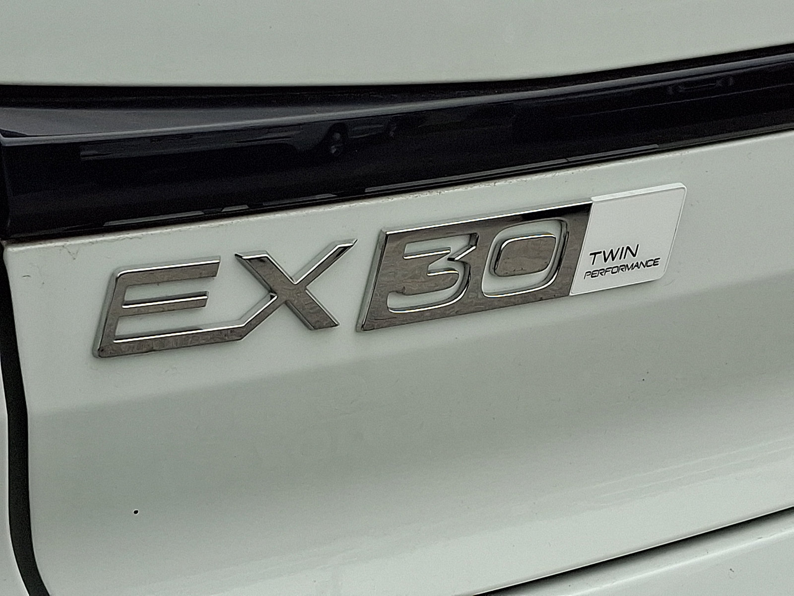 New 2026 Volvo EX30 Ultra w/ Climate Package AWD/4WD image 14
