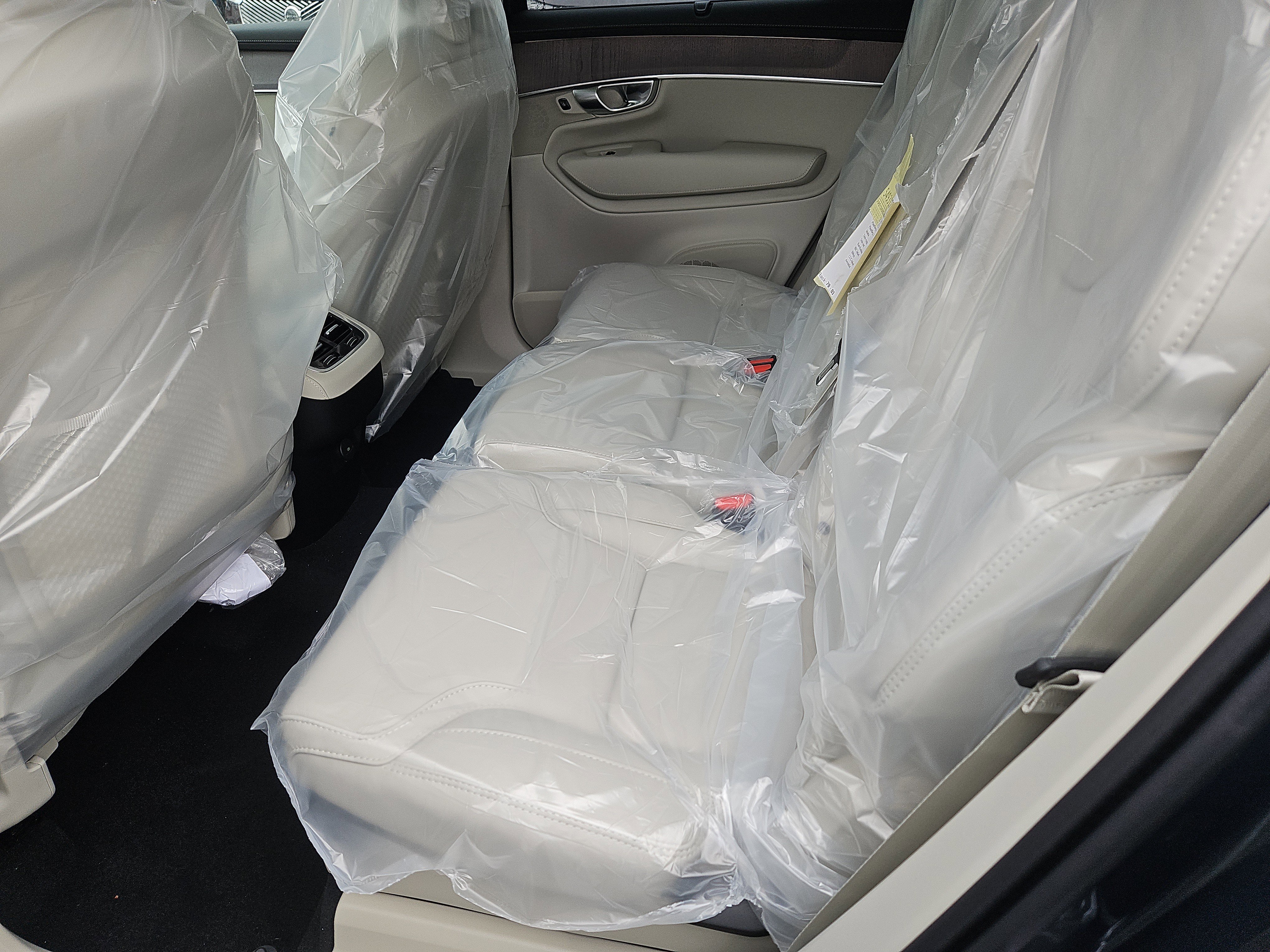 New 2026 Volvo XC90 B6 Ultra w/ Protection Package Premier image 21