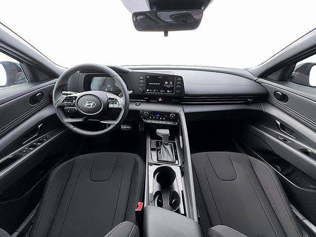 New 2026 Hyundai Elantra SEL Sport FWD image 15