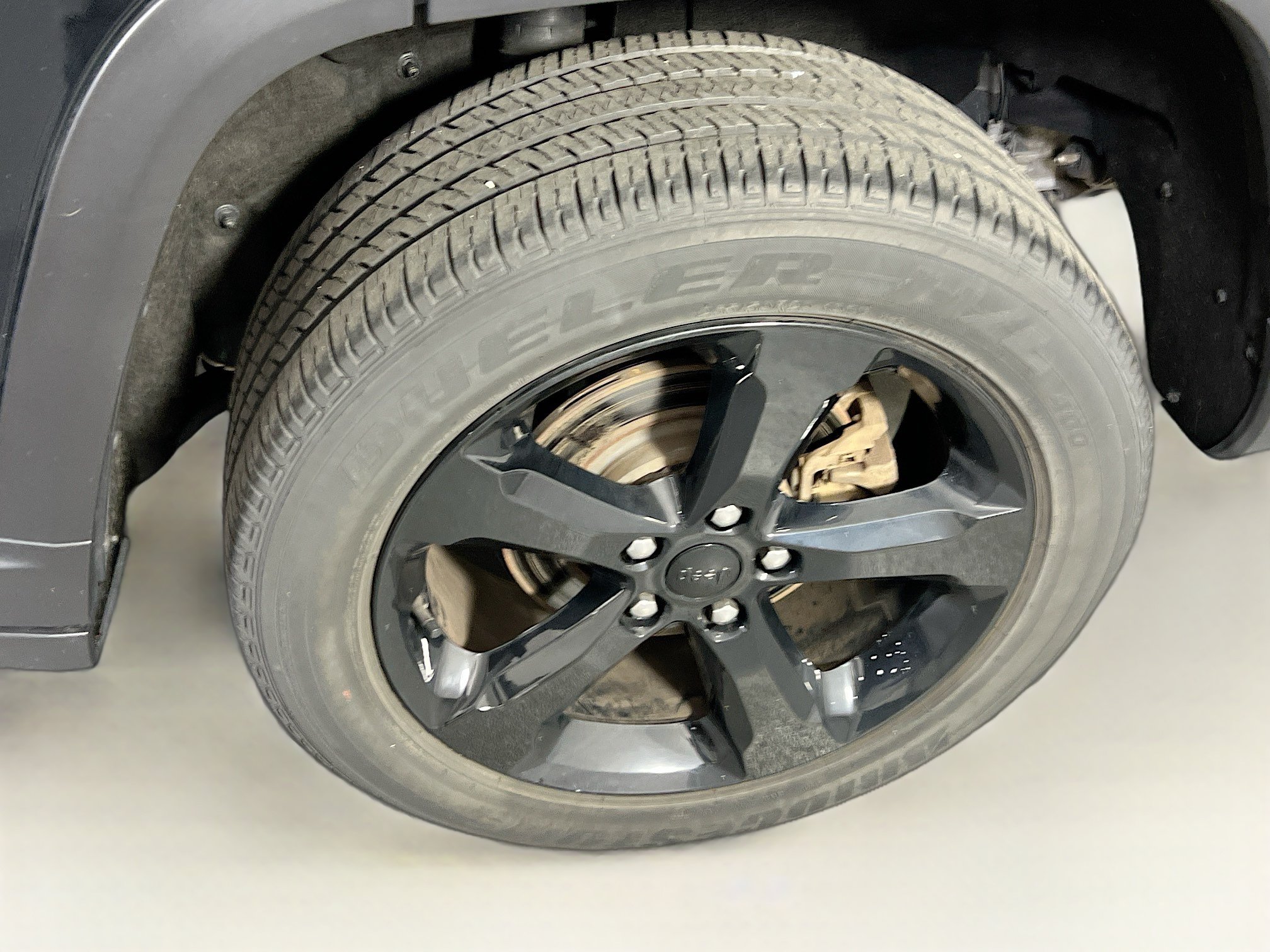Used 2023 Jeep Grand Cherokee Altitude AWD/4WD image 29