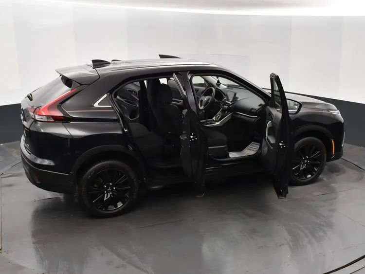 Used 2024 Mitsubishi Eclipse Cross LE AWD/4WD image 6