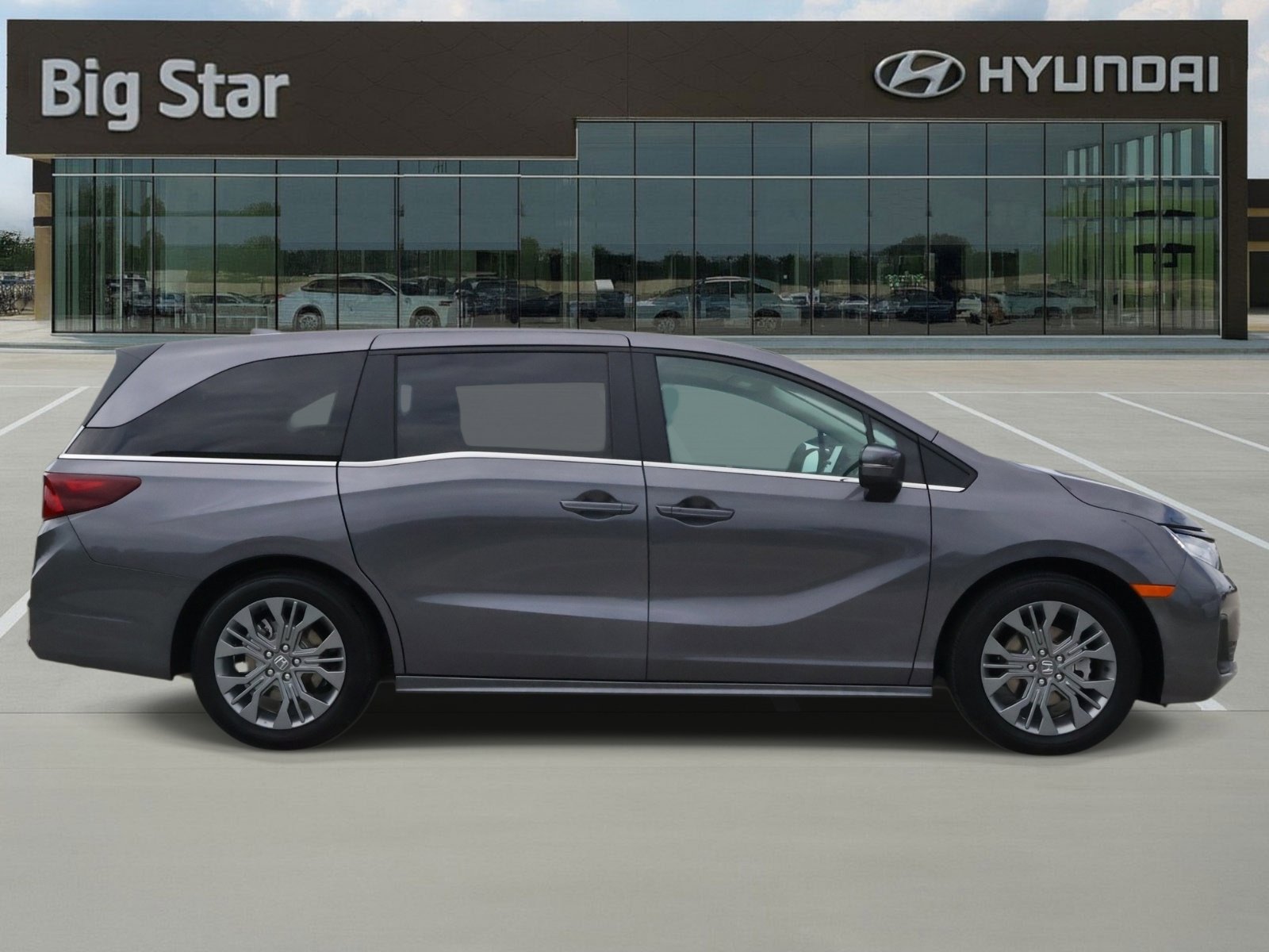 Used 2026 Honda Odyssey Touring image 5