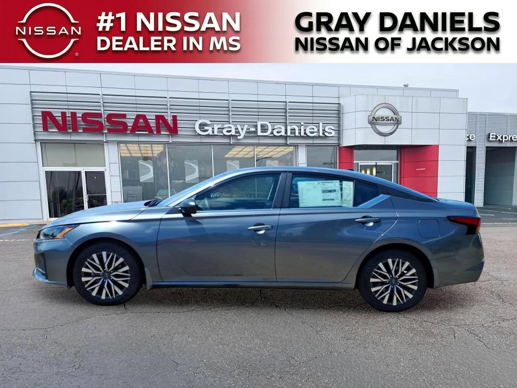 New 2026 Nissan Altima 2.5 SV FWD image 4