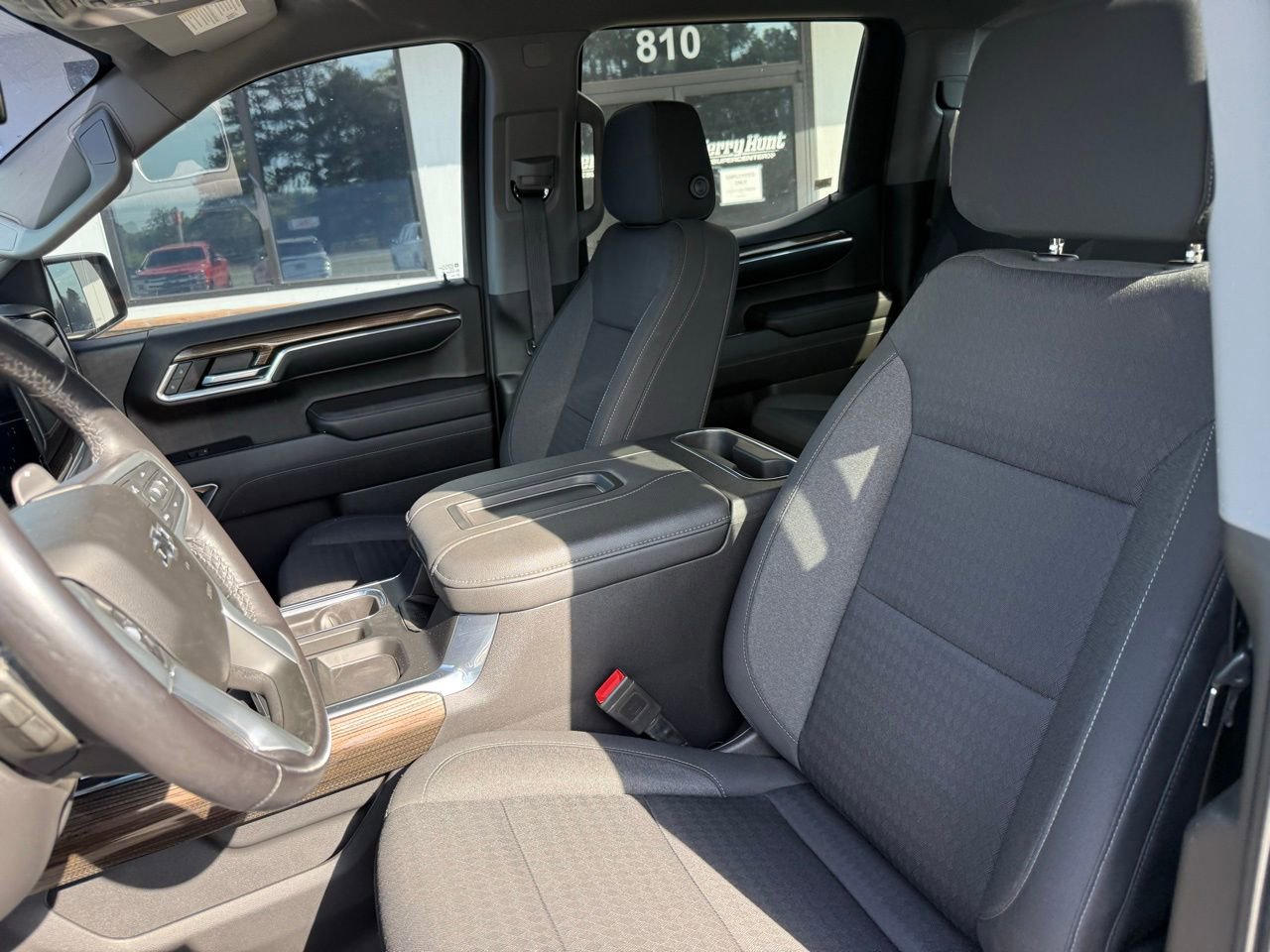 Used 2022 Chevrolet Silverado 1500 LT Trail Boss w/ LPO, Dark Essentials Package image 3