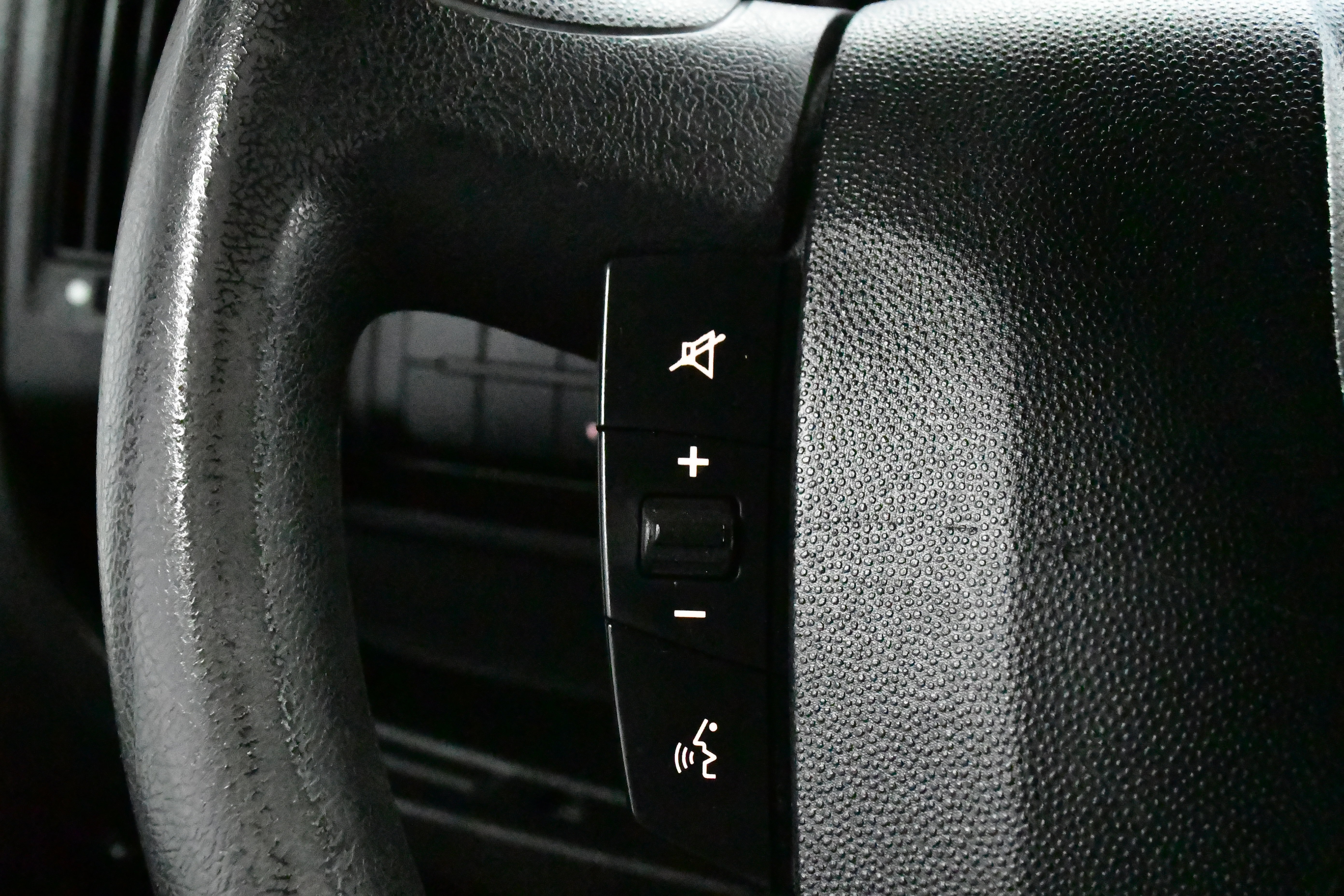 Used 2025 RAM ProMaster 2500 w/ Convenience Group image 29