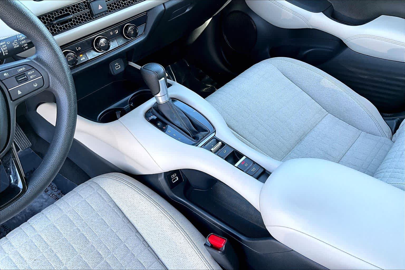 Used 2023 Honda HR-V LX image 17