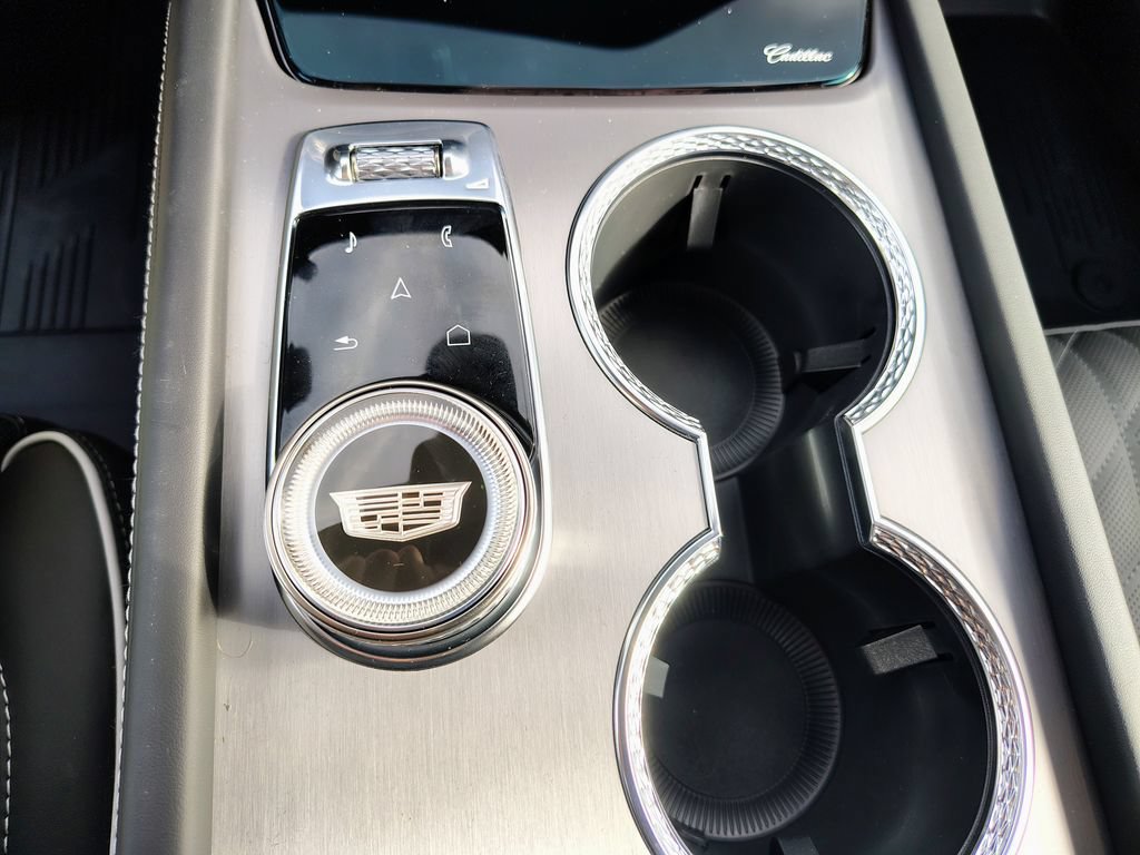 New 2027 Cadillac Vistiq Premium Luxury w/ LPO, Floor Liner Package AWD/4WD image 29