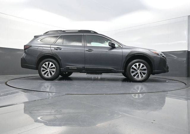 Used 2024 Subaru Outback Premium image 34