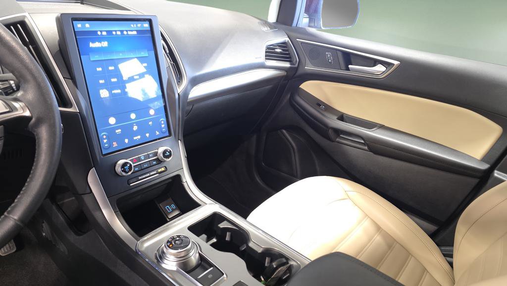 Used 2022 Ford Edge SEL w/ Convenience Package image 23