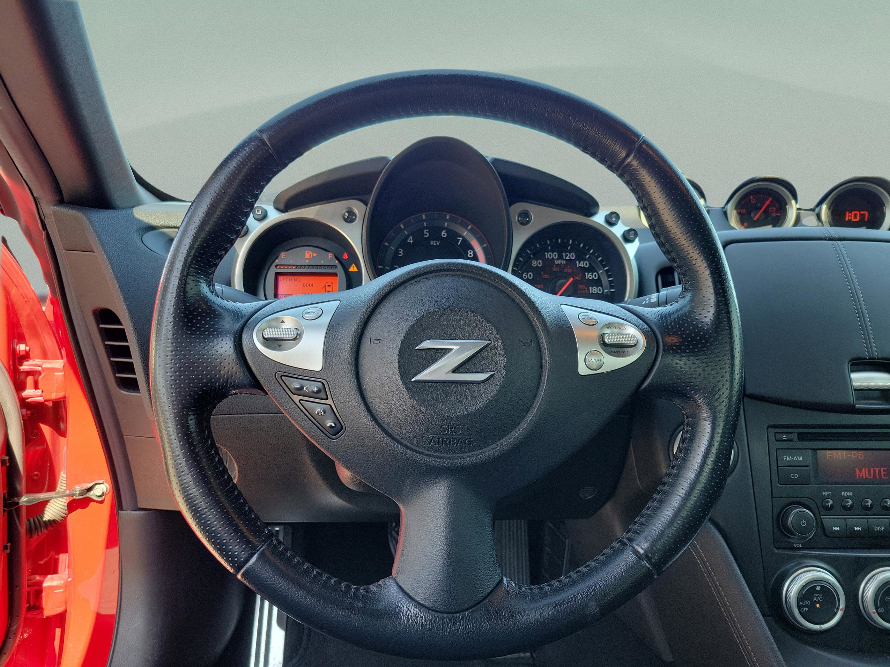 Used 2016 Nissan 370Z Coupe image 11