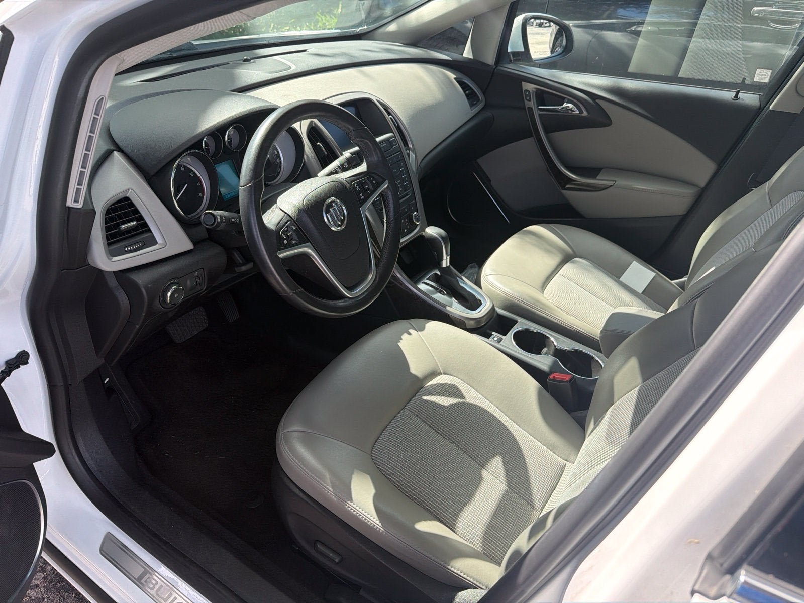 Used 2015 Buick Verano Convenience FWD image 5