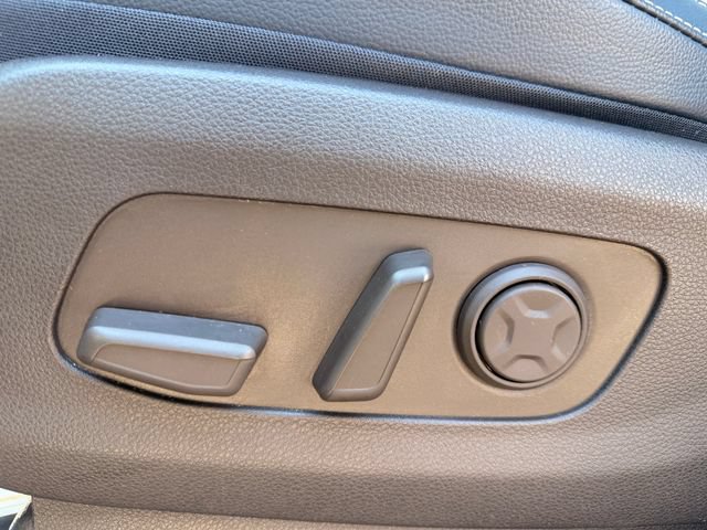 Certified 2025 Kia Carnival SX Prestige FWD image 11