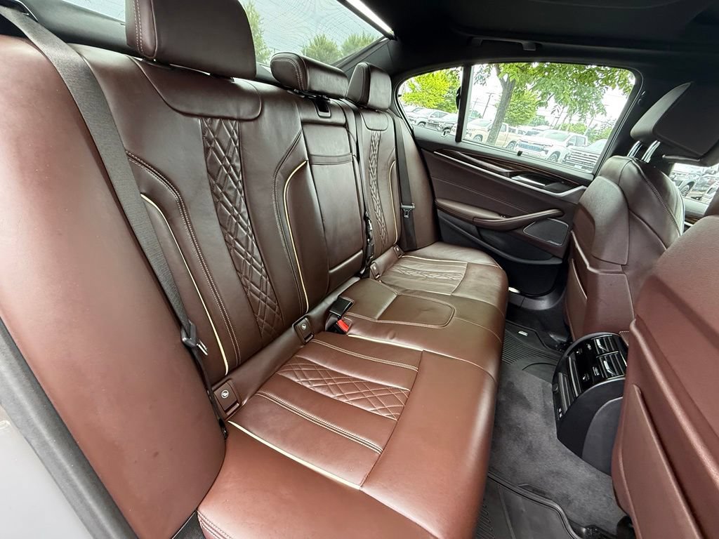 Used 2021 BMW M550i xDrive w/ Executive Package AWD/4WD image 25