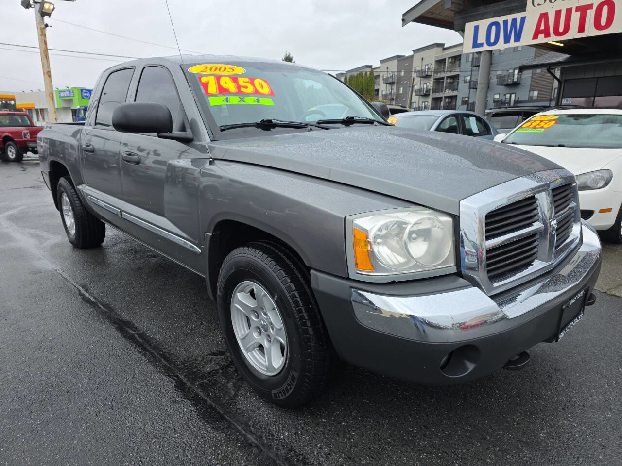 Used 2005 Dodge Dakota SLT