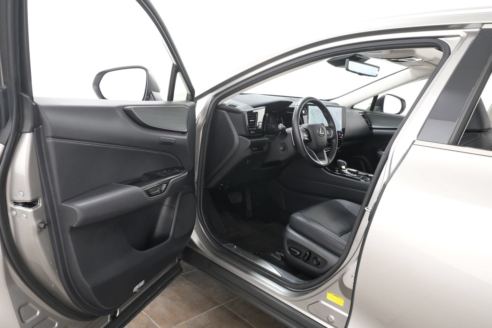 Used 2024 Lexus NX 450h+ AWD w/ Vision Package image 25