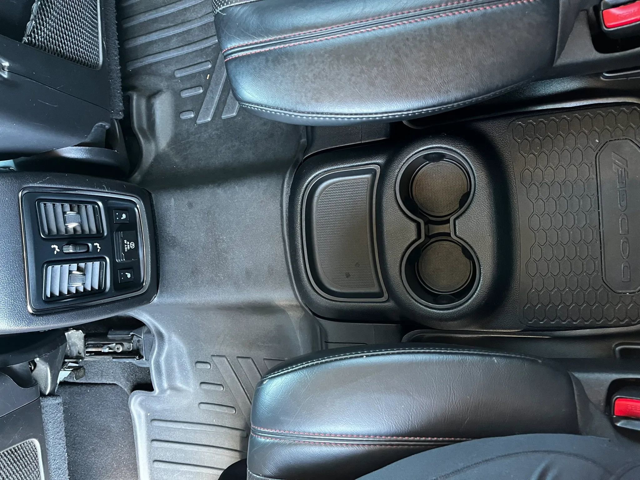 Used 2013 Dodge Durango R/T w/ Technology Group AWD/4WD image 12