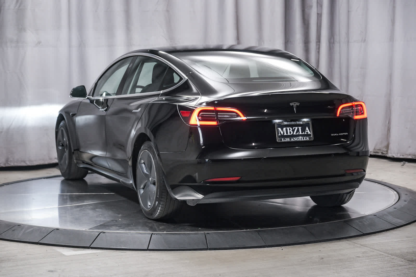Used 2019 Tesla Model 3 Long Range AWD/4WD image 2