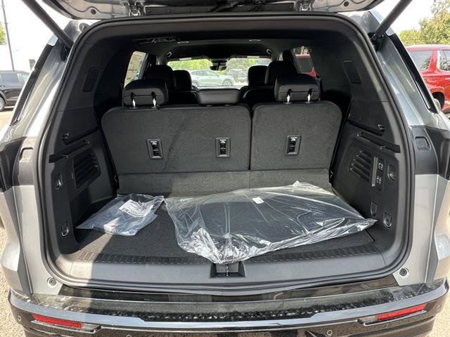 New 2025 Chevrolet Traverse High Country w/ LPO, Floor Liner Package image 5