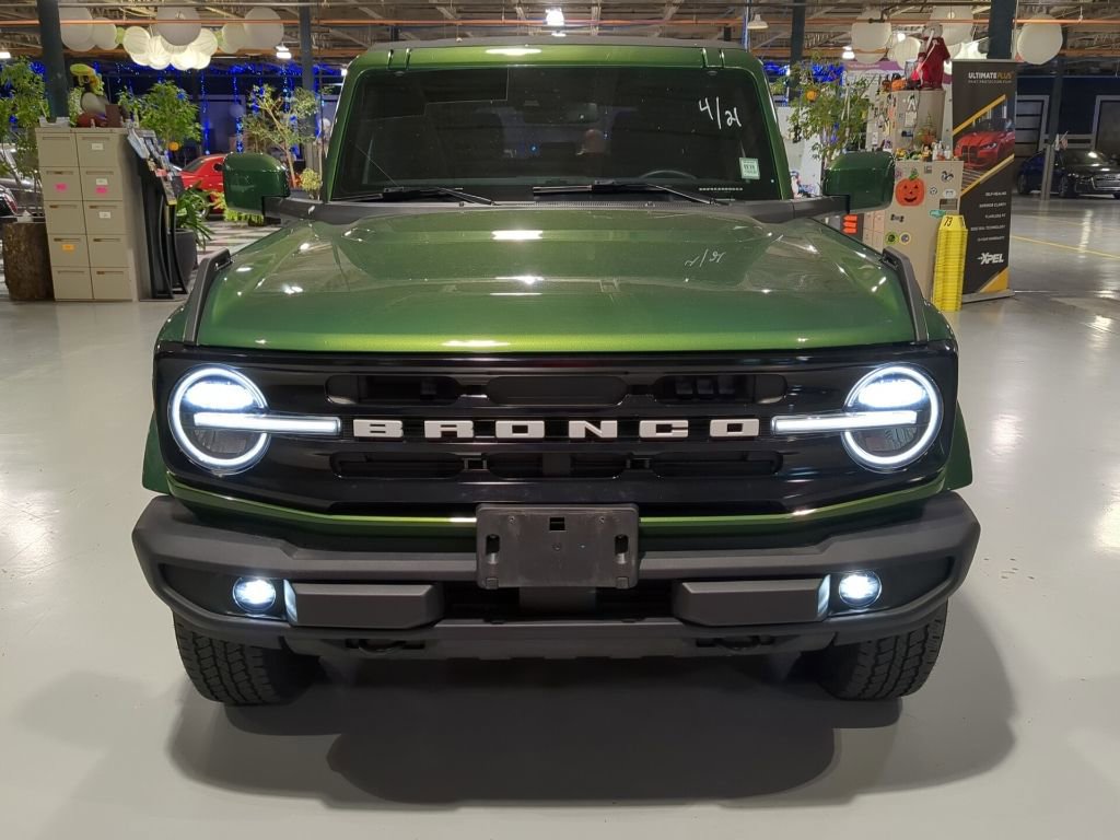 Used 2023 Ford Bronco Outer Banks AWD/4WD image 3