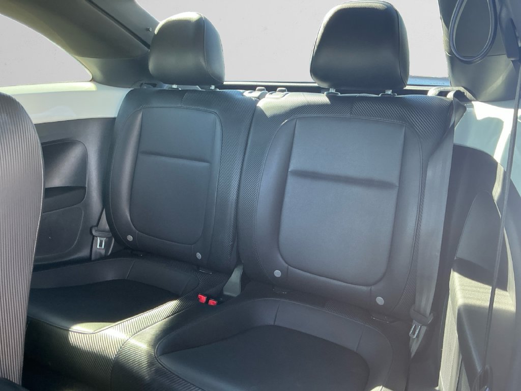 Used 2018 Volkswagen Beetle 2.0T SE FWD image 13