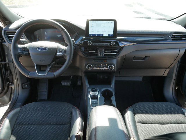 Used 2025 Ford Escape ST-Line Select AWD/4WD image 22
