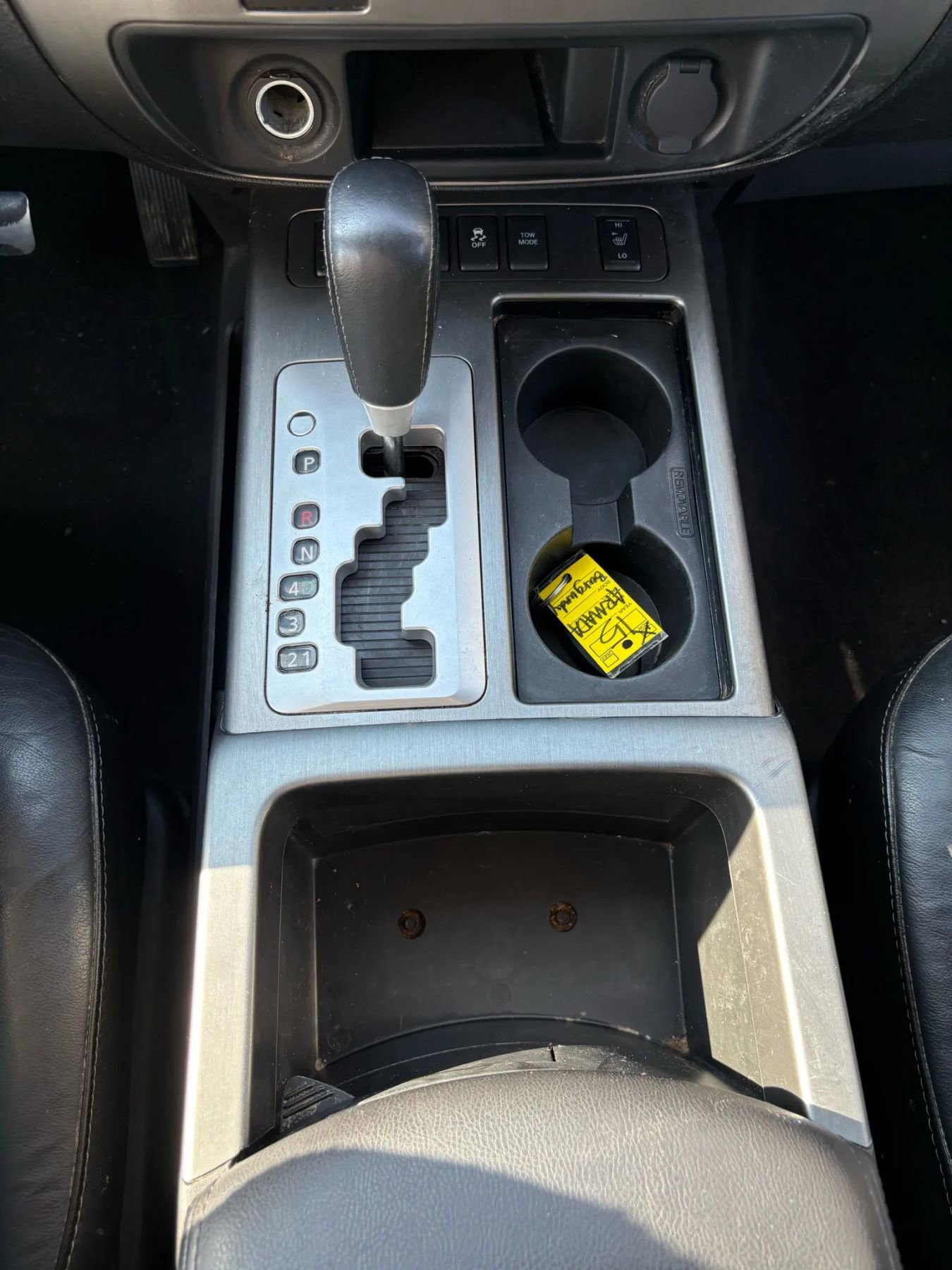 Used 2015 Nissan Armada Platinum w/ 2nd Row Captain Seat Package RWD image 25