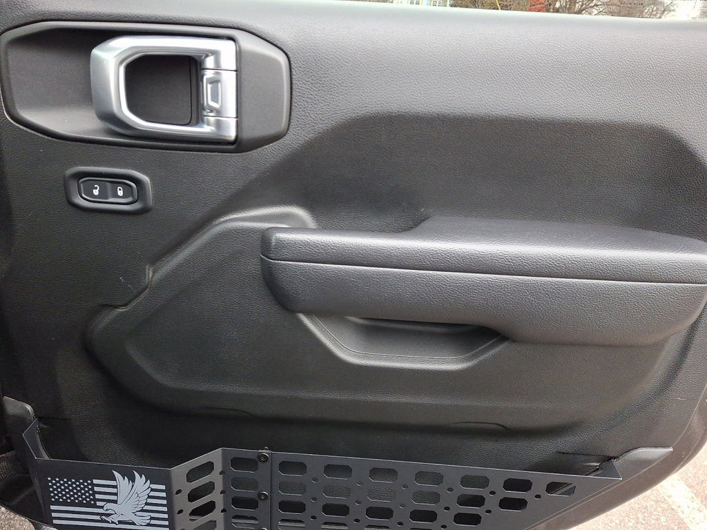 Used 2022 Jeep Wrangler Unlimited Rubicon 4xe w/ Cold Weather Group image 10