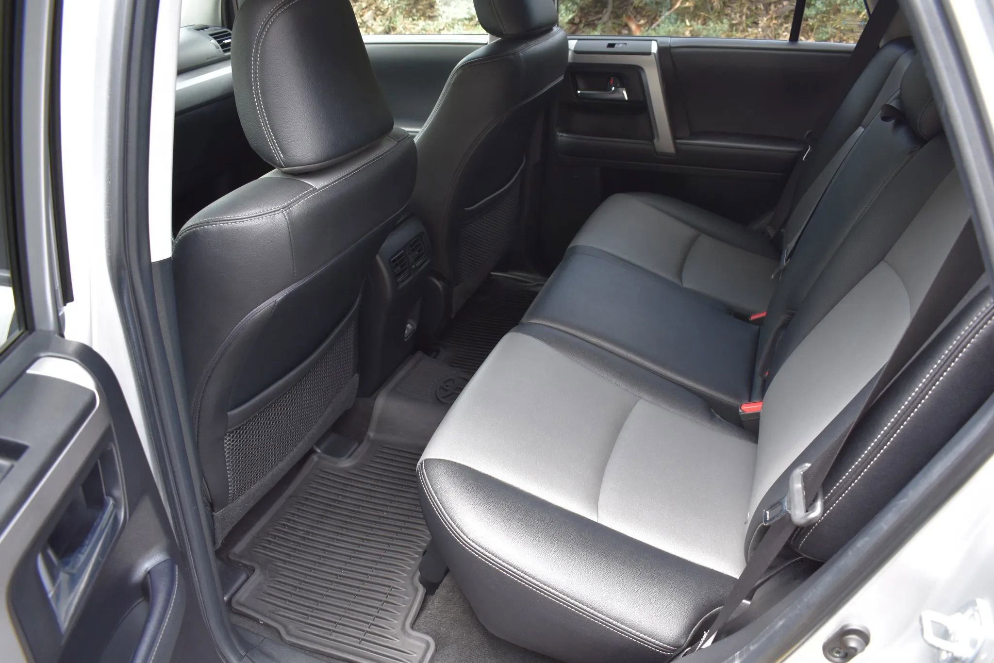 Used 2020 Toyota 4Runner SR5 Premium AWD/4WD image 10
