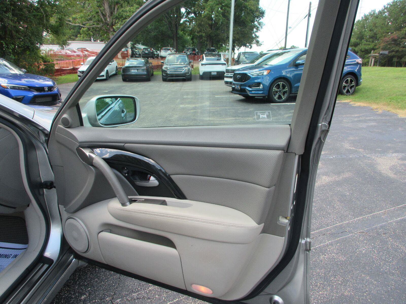 Used 2010 Acura RL AWD/4WD image 15